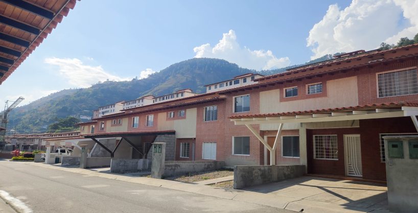 Townhouse-en-Venta-Campo-Claro